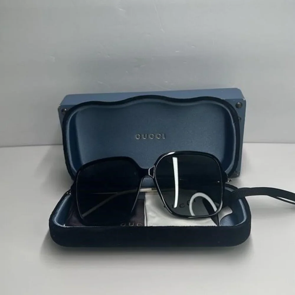 💯- New Authentic Gucci Grey Butterfly Ladies Sunglasses GG1267SA 001 60